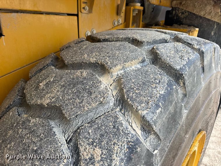 image for item EN4622 2014 John Deere 844K-II wheel loader