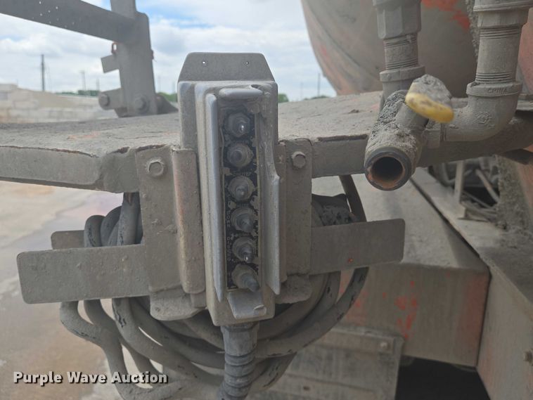 image for item EN8198 1998 Mack RD690S ready mix truck