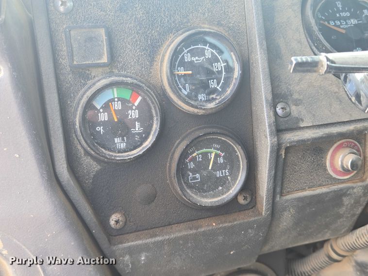 image for item EN8198 1998 Mack RD690S ready mix truck