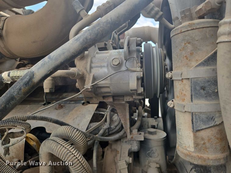 image for item EN8198 1998 Mack RD690S ready mix truck