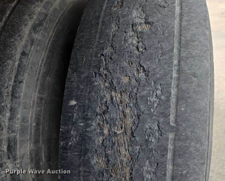 image for item EN8198 1998 Mack RD690S ready mix truck