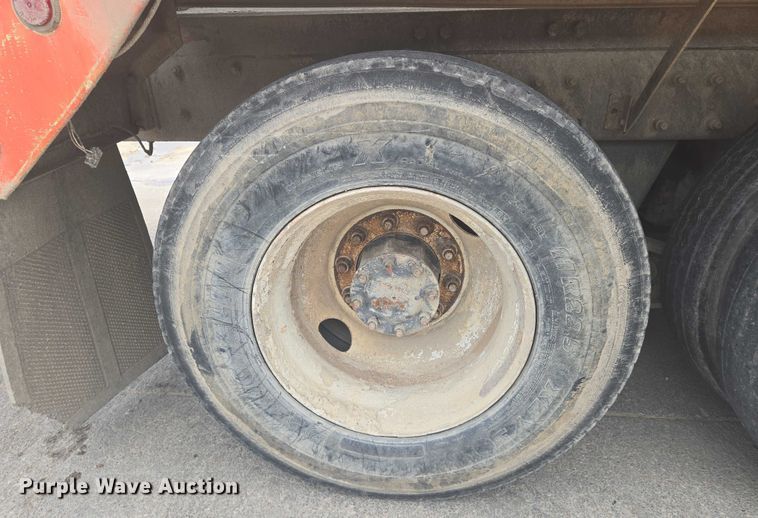 image for item EN8198 1998 Mack RD690S ready mix truck