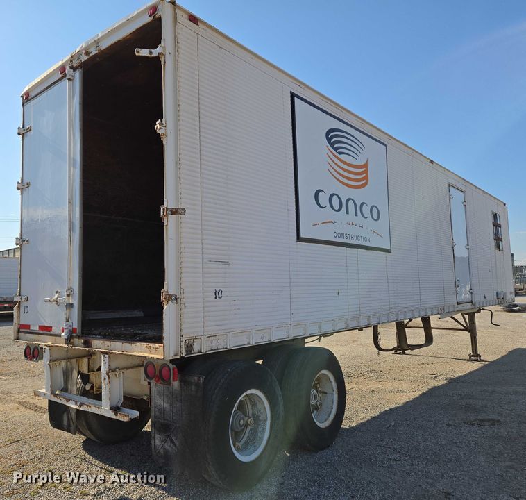 image for item EN8227 1972 Fruehauf dry van trailer