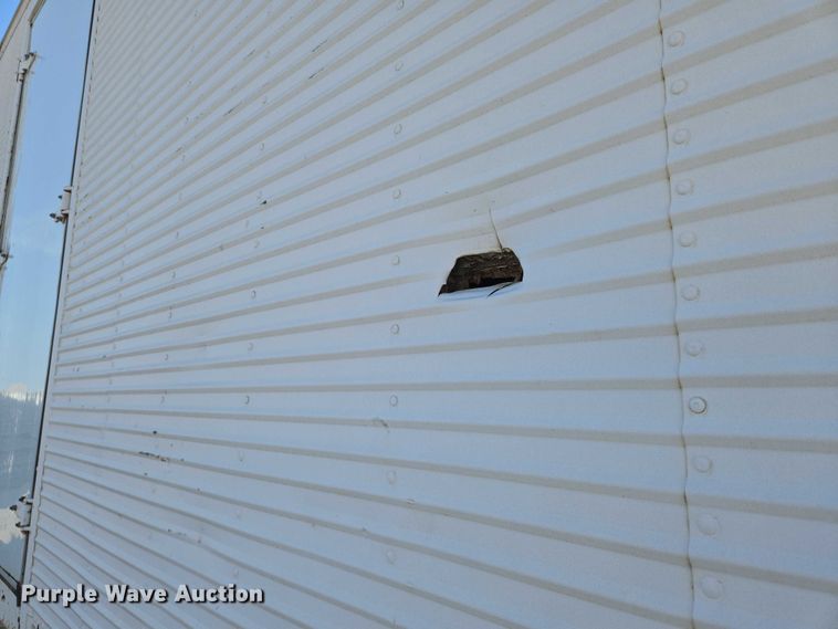 image for item EN8227 1972 Fruehauf dry van trailer