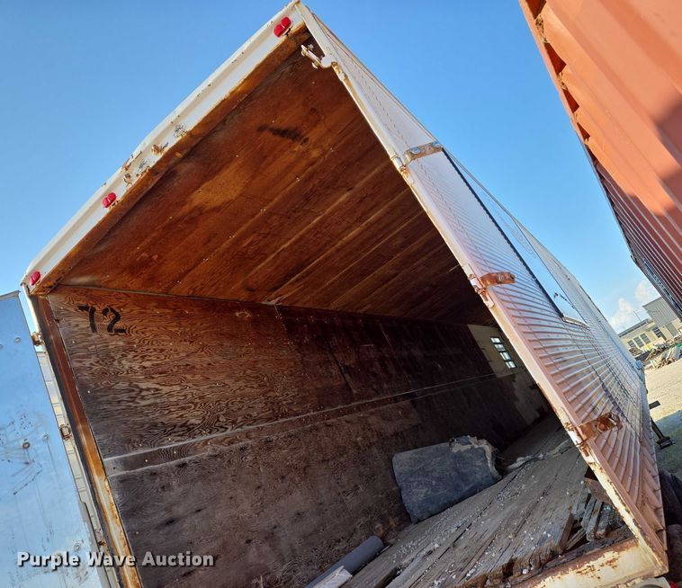 image for item EN8227 1972 Fruehauf dry van trailer