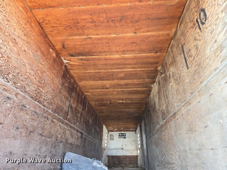 image for item EN8227 1972 Fruehauf dry van trailer