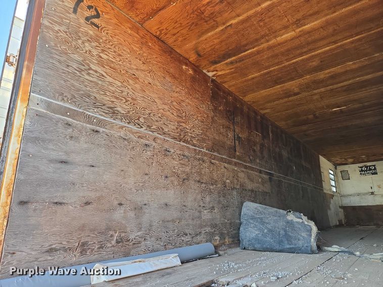 image for item EN8227 1972 Fruehauf dry van trailer