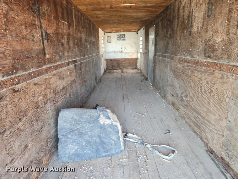 image for item EN8227 1972 Fruehauf dry van trailer