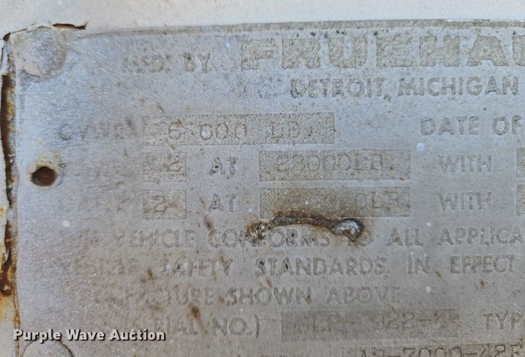 image for item EN8227 1972 Fruehauf dry van trailer