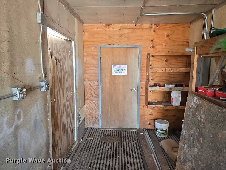 image for item EN8228 1988 Utility dry van office trailer