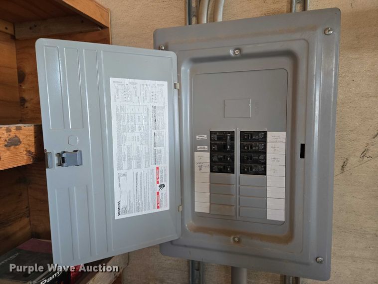 image for item EN8228 1988 Utility dry van office trailer