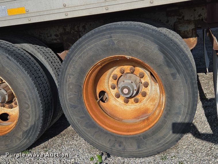 image for item EN8228 1988 Utility dry van office trailer