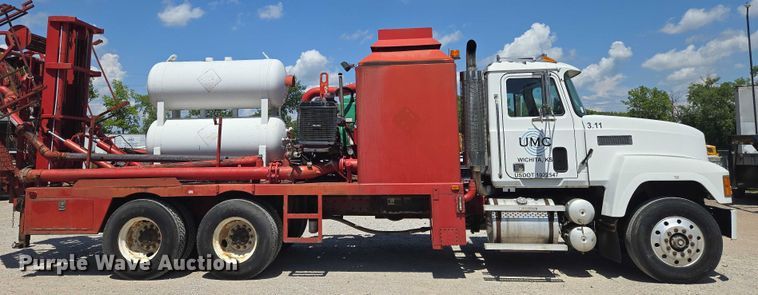 image for item EN8237 1992 Mack CH613 inversion boiler truck