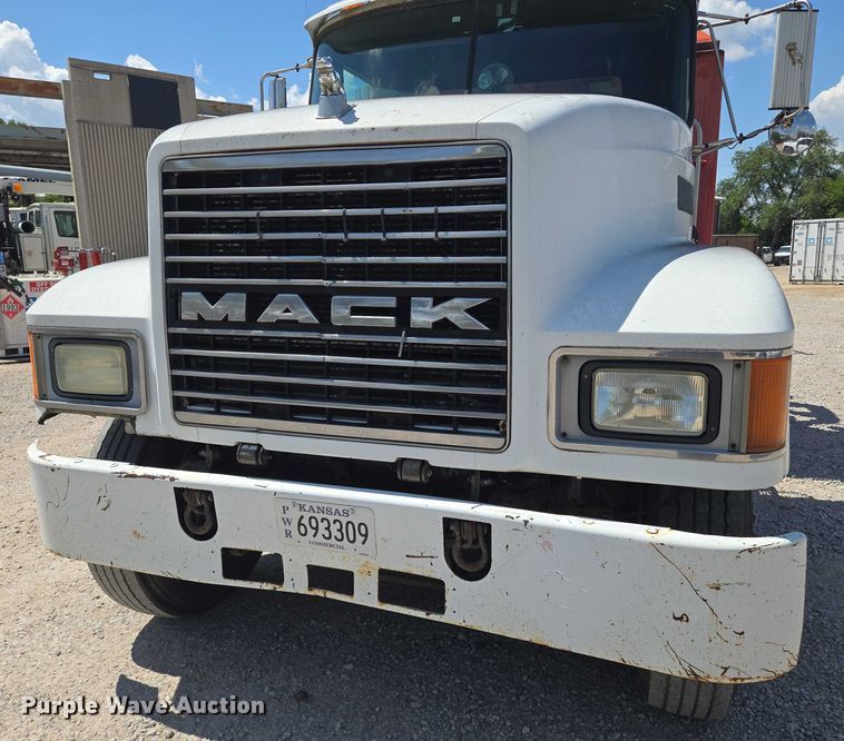 image for item EN8237 1992 Mack CH613 inversion boiler truck
