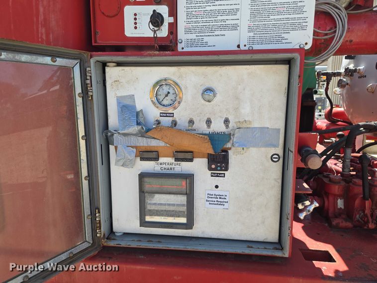 image for item EN8237 1992 Mack CH613 inversion boiler truck