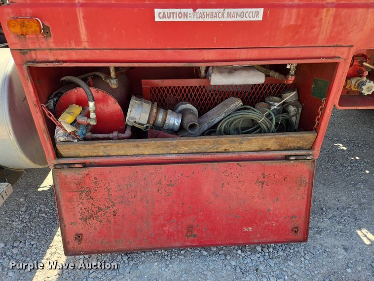 image for item EN8237 1992 Mack CH613 inversion boiler truck