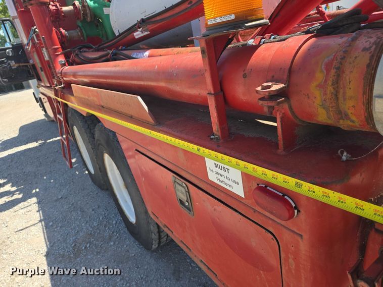 image for item EN8237 1992 Mack CH613 inversion boiler truck