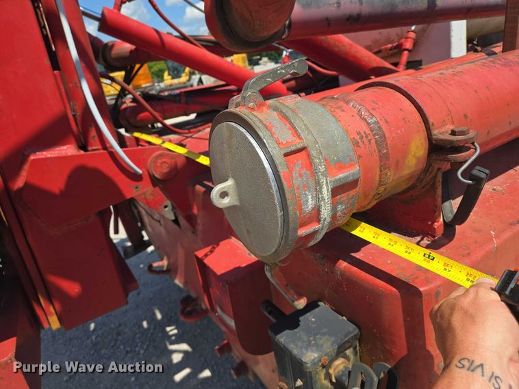 image for item EN8237 1992 Mack CH613 inversion boiler truck