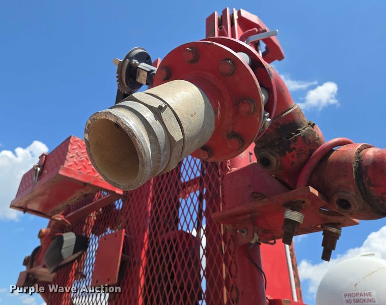 image for item EN8237 1992 Mack CH613 inversion boiler truck