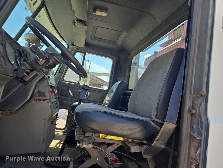 image for item EN8237 1992 Mack CH613 inversion boiler truck