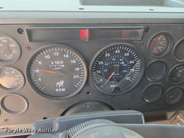 image for item EN8237 1992 Mack CH613 inversion boiler truck