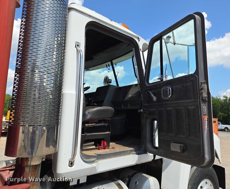 image for item EN8237 1992 Mack CH613 inversion boiler truck