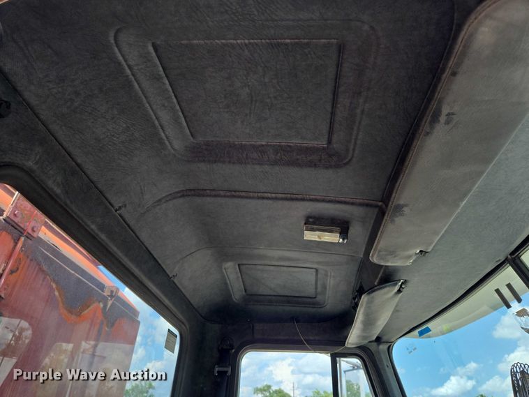 image for item EN8237 1992 Mack CH613 inversion boiler truck