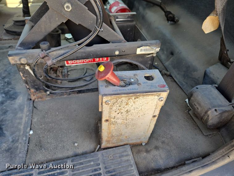 image for item EN8237 1992 Mack CH613 inversion boiler truck