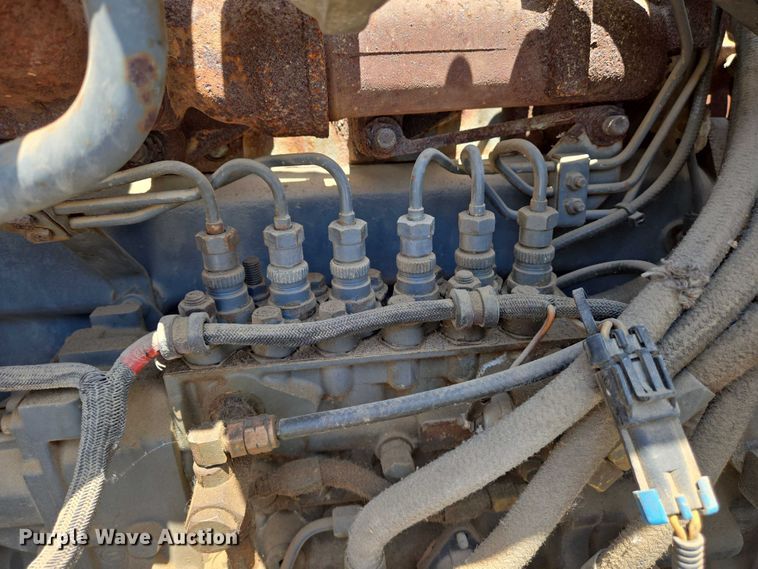 image for item EN8237 1992 Mack CH613 inversion boiler truck