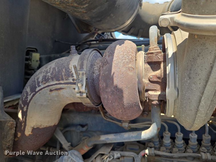 image for item EN8237 1992 Mack CH613 inversion boiler truck