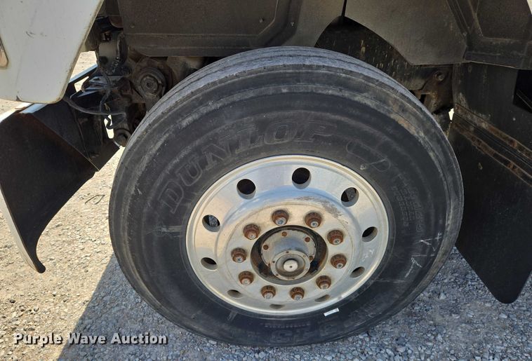 image for item EN8237 1992 Mack CH613 inversion boiler truck