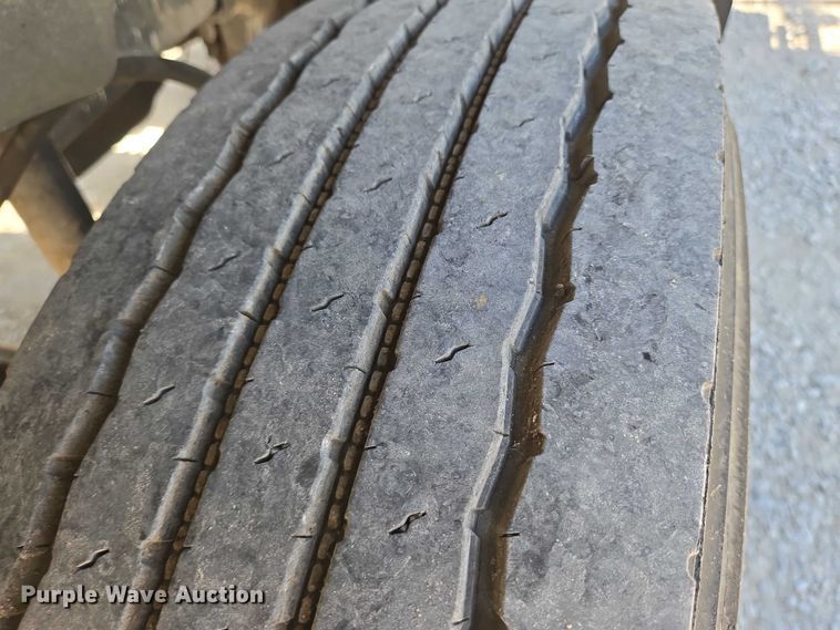 image for item EN8237 1992 Mack CH613 inversion boiler truck