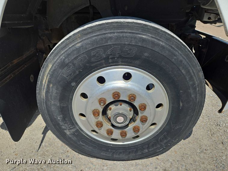 image for item EN8237 1992 Mack CH613 inversion boiler truck