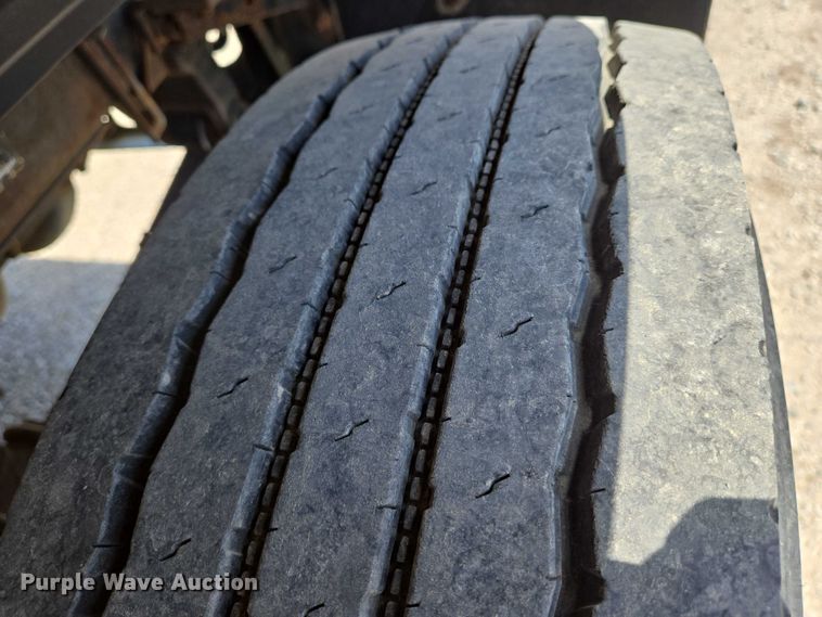 image for item EN8237 1992 Mack CH613 inversion boiler truck