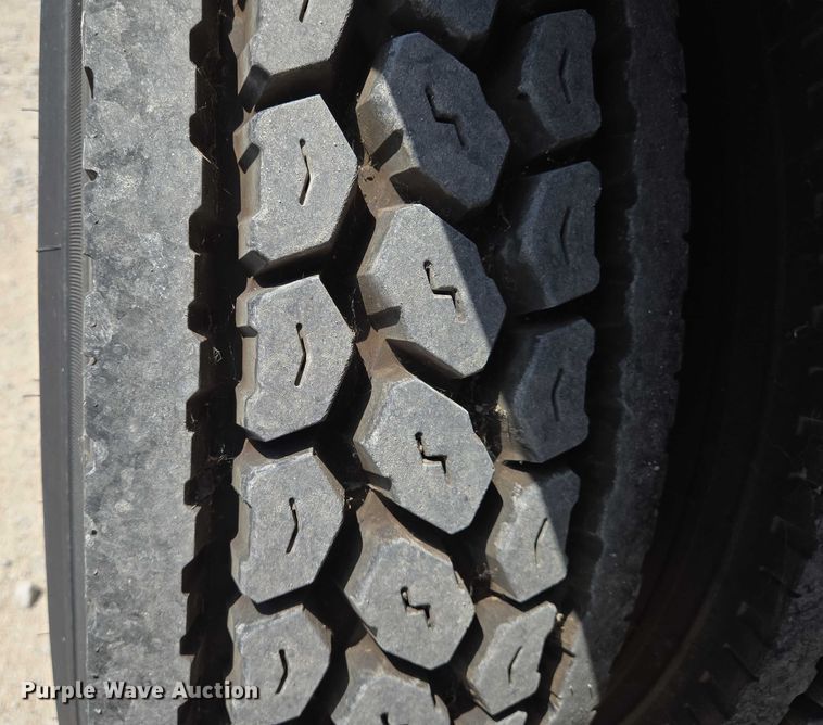 image for item EN8237 1992 Mack CH613 inversion boiler truck