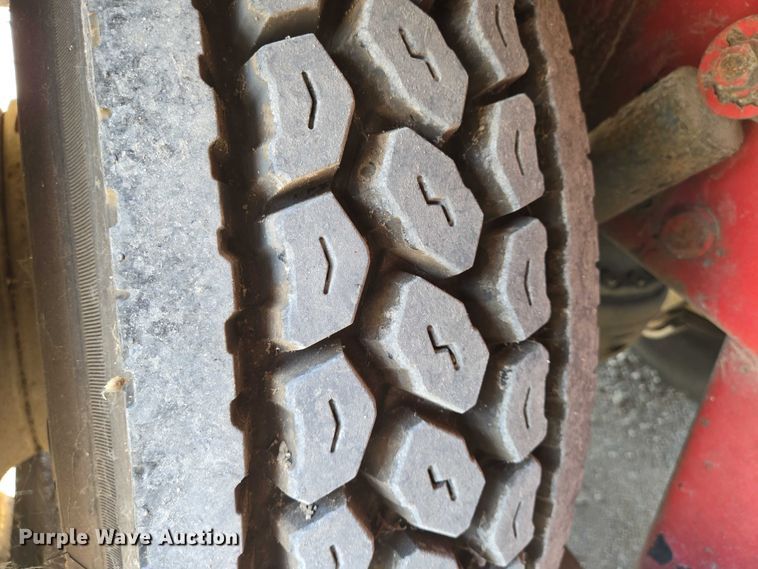 image for item EN8237 1992 Mack CH613 inversion boiler truck