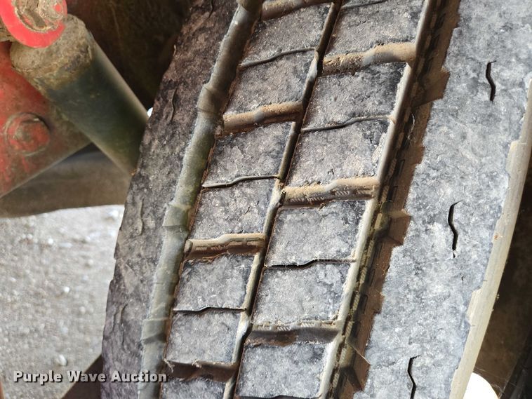 image for item EN8237 1992 Mack CH613 inversion boiler truck