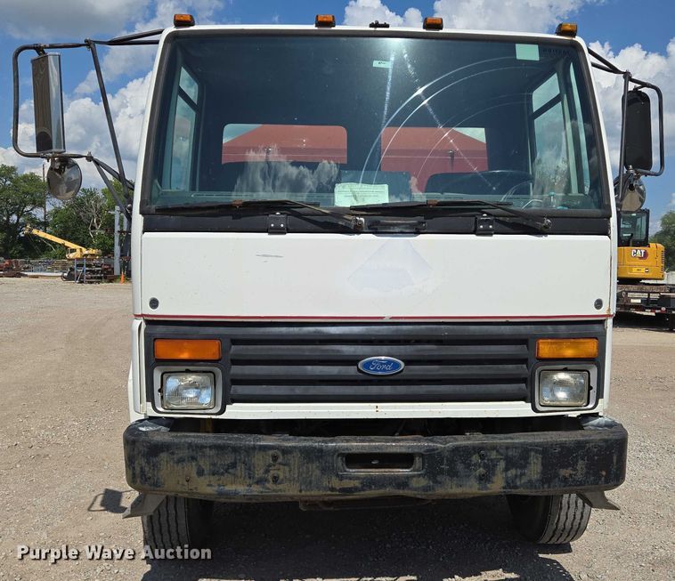 image for item EN8239 1993 Ford CF8000 inversion boiler truck 
