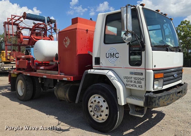 image for item EN8239 1993 Ford CF8000 inversion boiler truck 