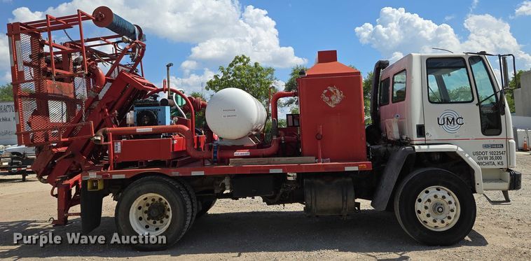 image for item EN8239 1993 Ford CF8000 inversion boiler truck 