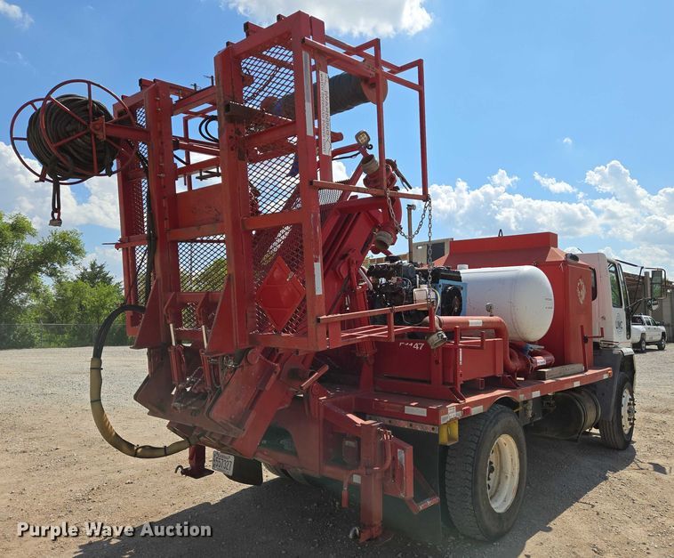 image for item EN8239 1993 Ford CF8000 inversion boiler truck 