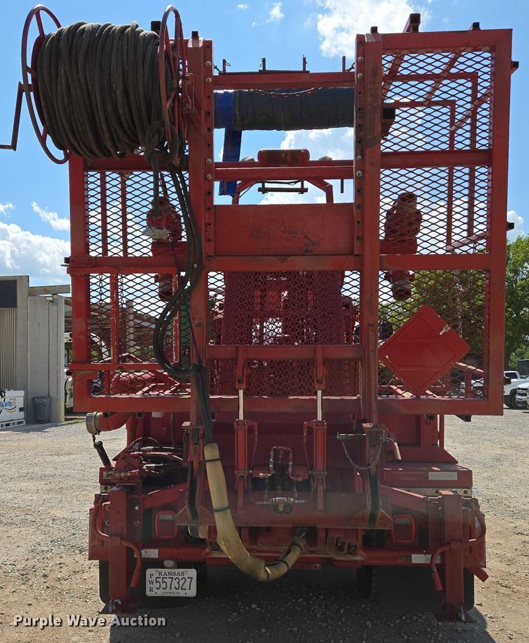 image for item EN8239 1993 Ford CF8000 inversion boiler truck 