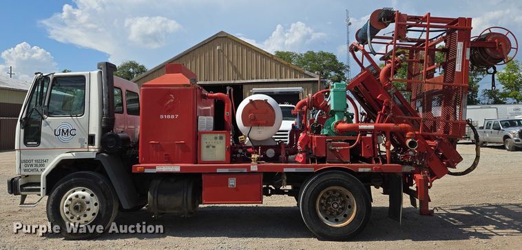 image for item EN8239 1993 Ford CF8000 inversion boiler truck 