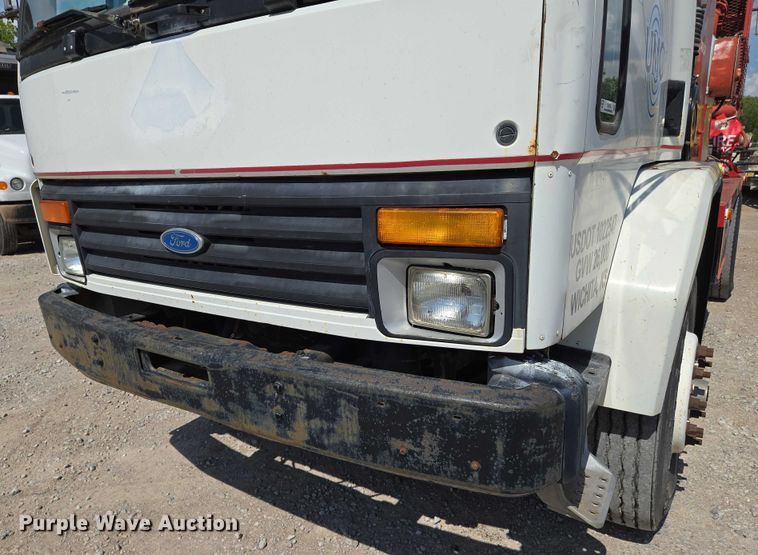image for item EN8239 1993 Ford CF8000 inversion boiler truck 