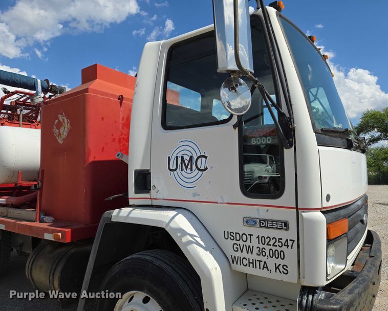 image for item EN8239 1993 Ford CF8000 inversion boiler truck 