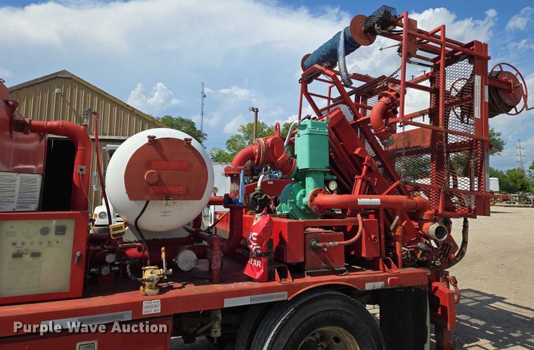 image for item EN8239 1993 Ford CF8000 inversion boiler truck 