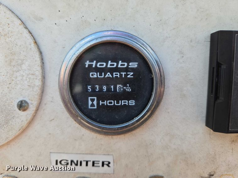 image for item EN8239 1993 Ford CF8000 inversion boiler truck 