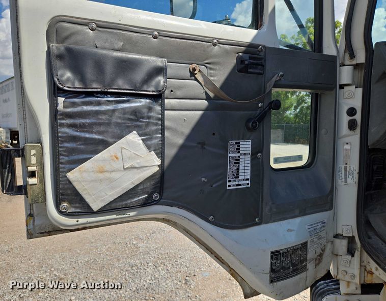 image for item EN8239 1993 Ford CF8000 inversion boiler truck 