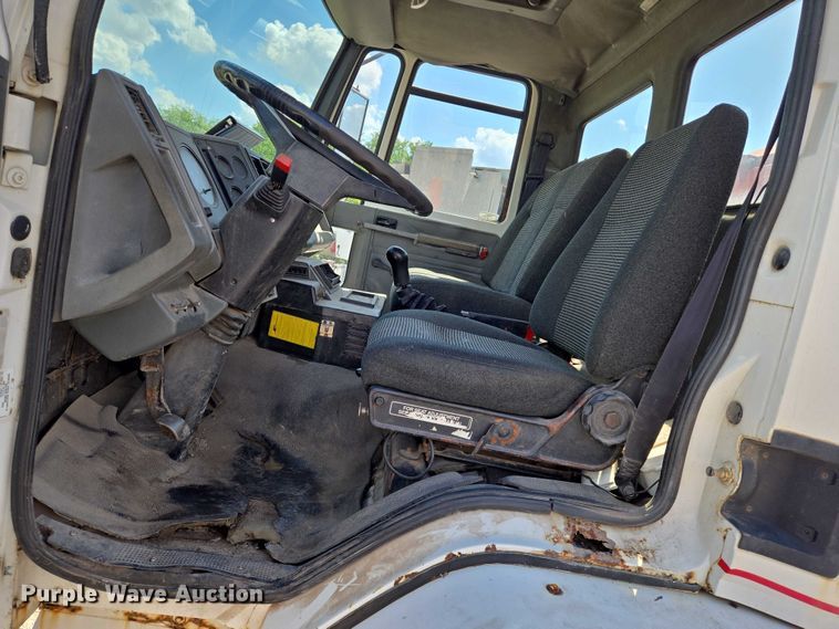 image for item EN8239 1993 Ford CF8000 inversion boiler truck 