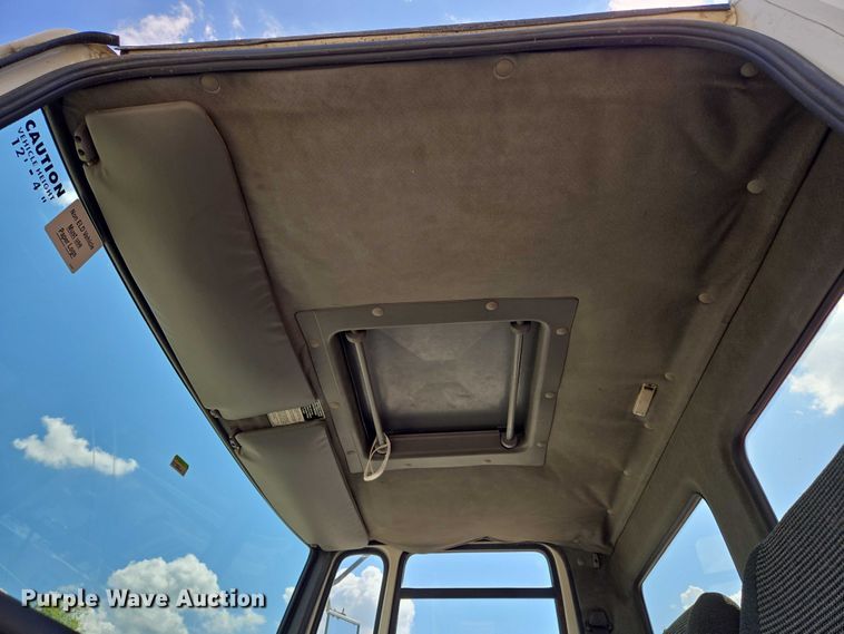 image for item EN8239 1993 Ford CF8000 inversion boiler truck 